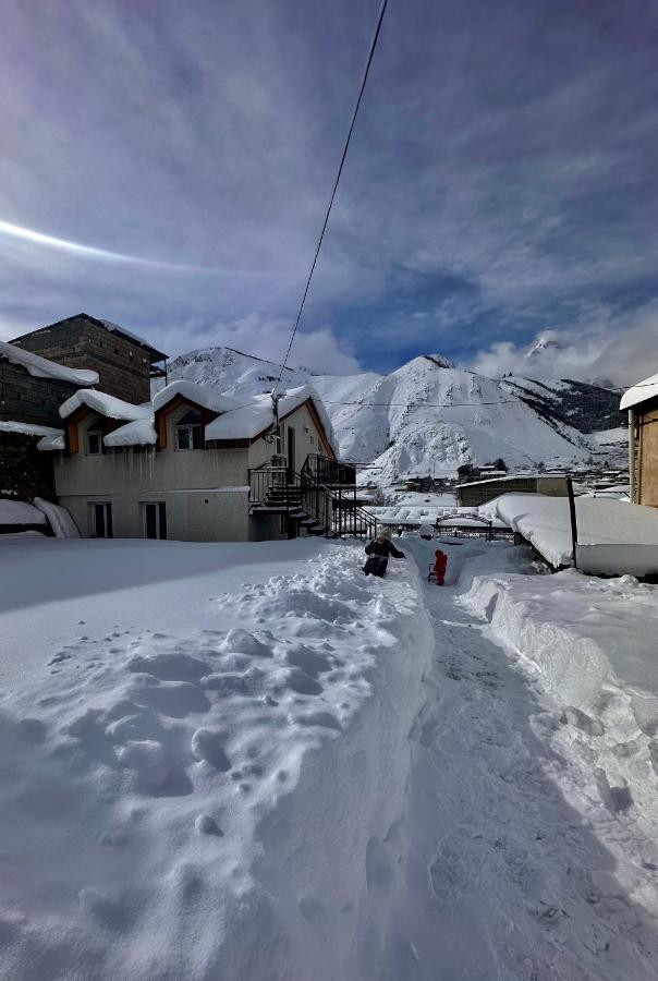 Guest House Chavchavadze N23 Kazbegi Ngoại thất bức ảnh